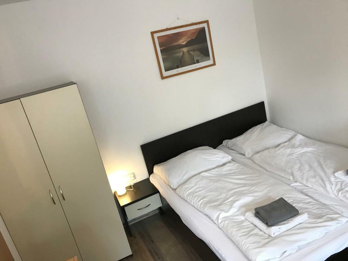 Penzion Nova Hospoda Praga Zewnętrze zdjęcie